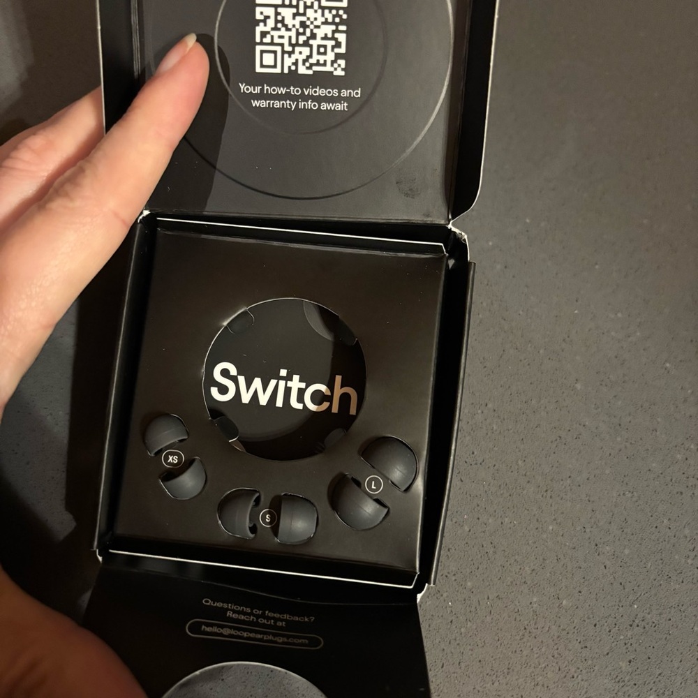 Loop Switch in Black - New Partial Box - Tips Only